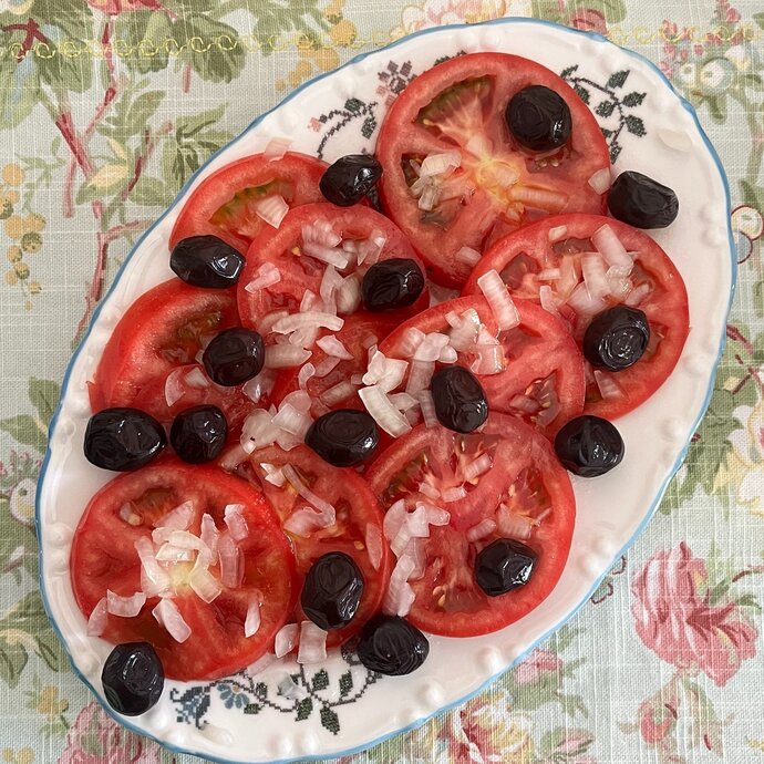 Yaptığım yemekle aşçı olur mu benden, zeytin dizmek bu işin neresinde kalıyor?