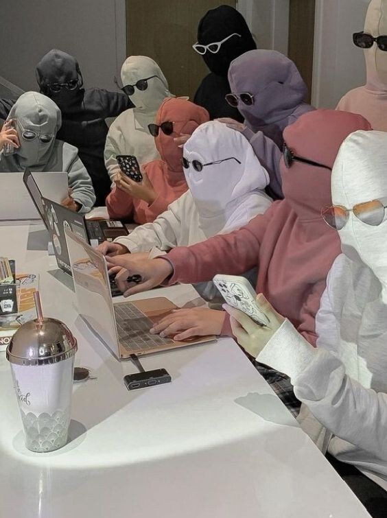 Siteyi ciddiye almamak havalı mı 😂?