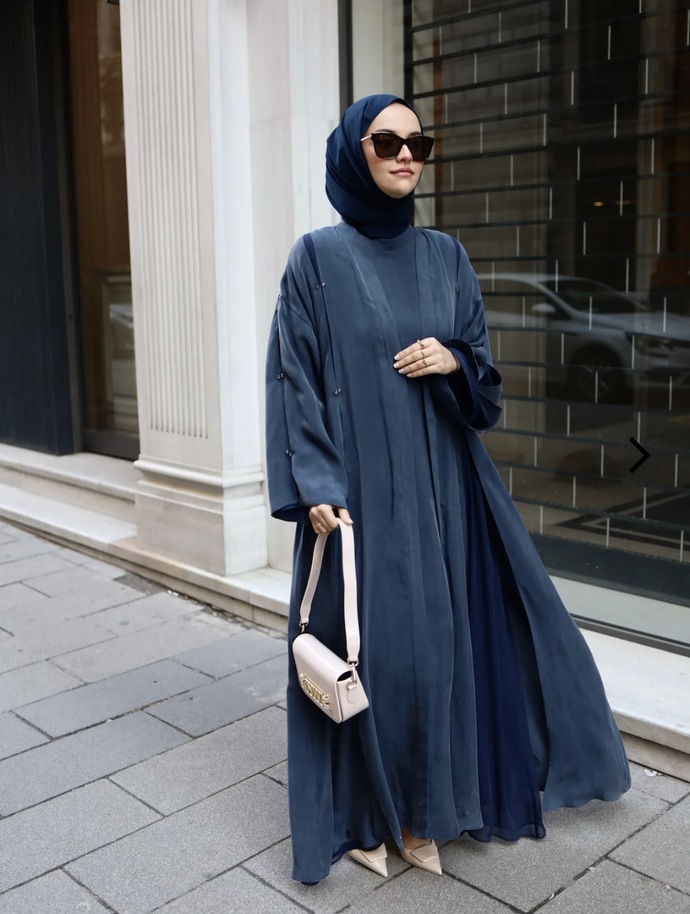 Nikah şahidi olarak bu look nasıl?