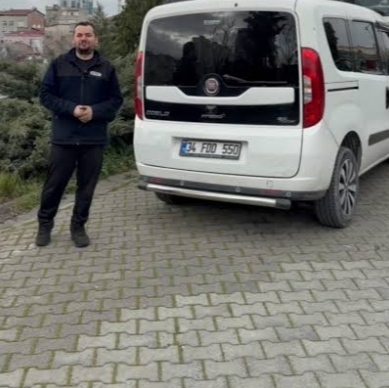 Sizin de getir götür işlerine bakan doblocu enişteniz var mı 😂?