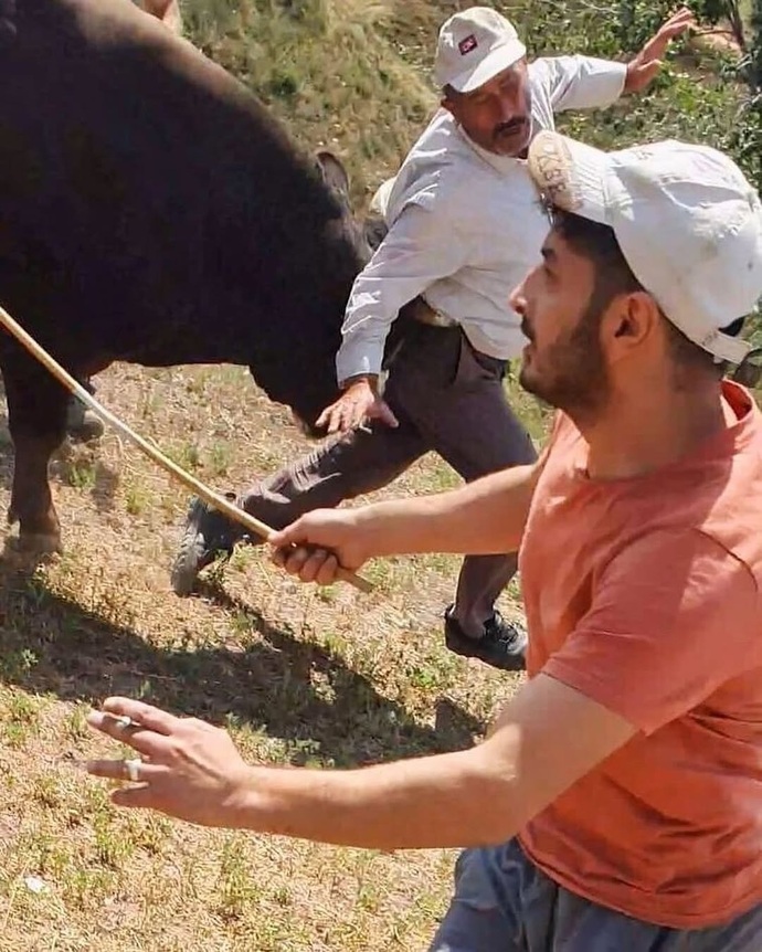 Merdiven inerken/çıkarken adımlarına bakar mısın, yoksa ezbere mi yürürsün?