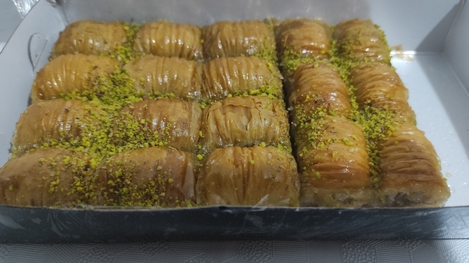 Gece uyanıp gizli gizli bir şeyler atıştıran tek ben miyim?