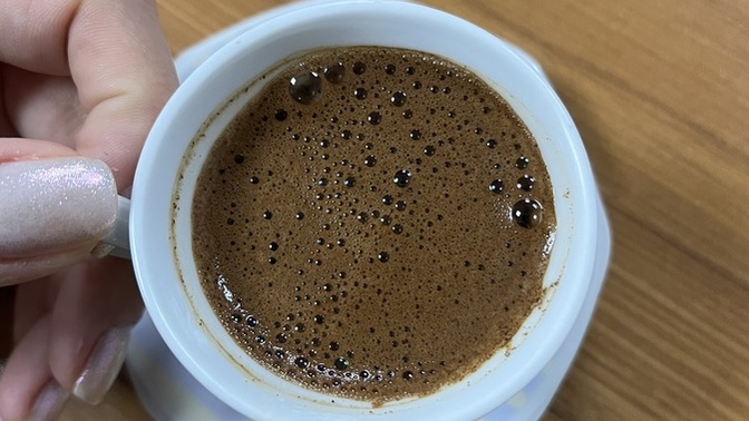 Kimlere pazartesi kahvesi ısmarlayayım?