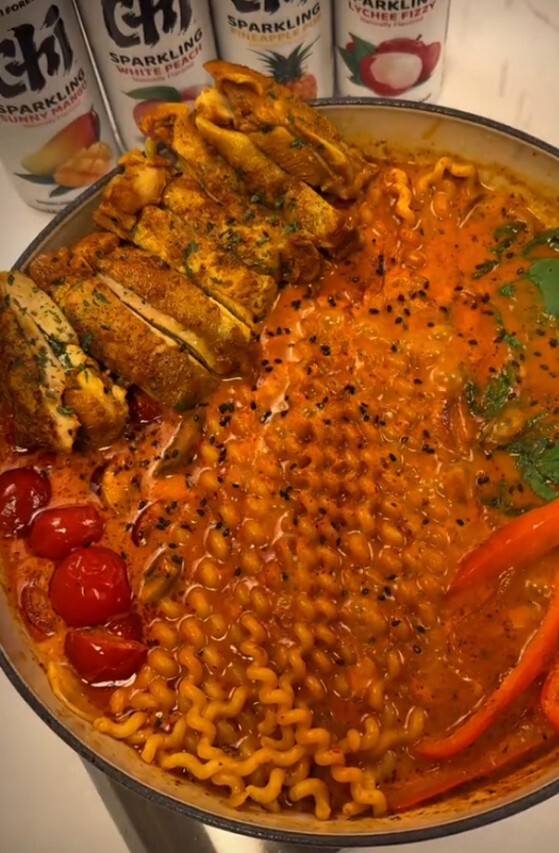 Size acılı noddle yapsam yer miydiniz?