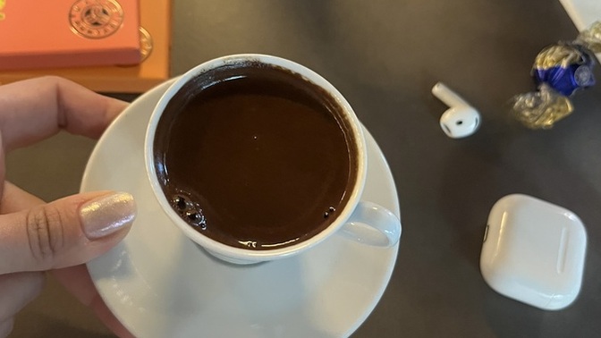 Kime keyif kahvesi ısmarlayayım?