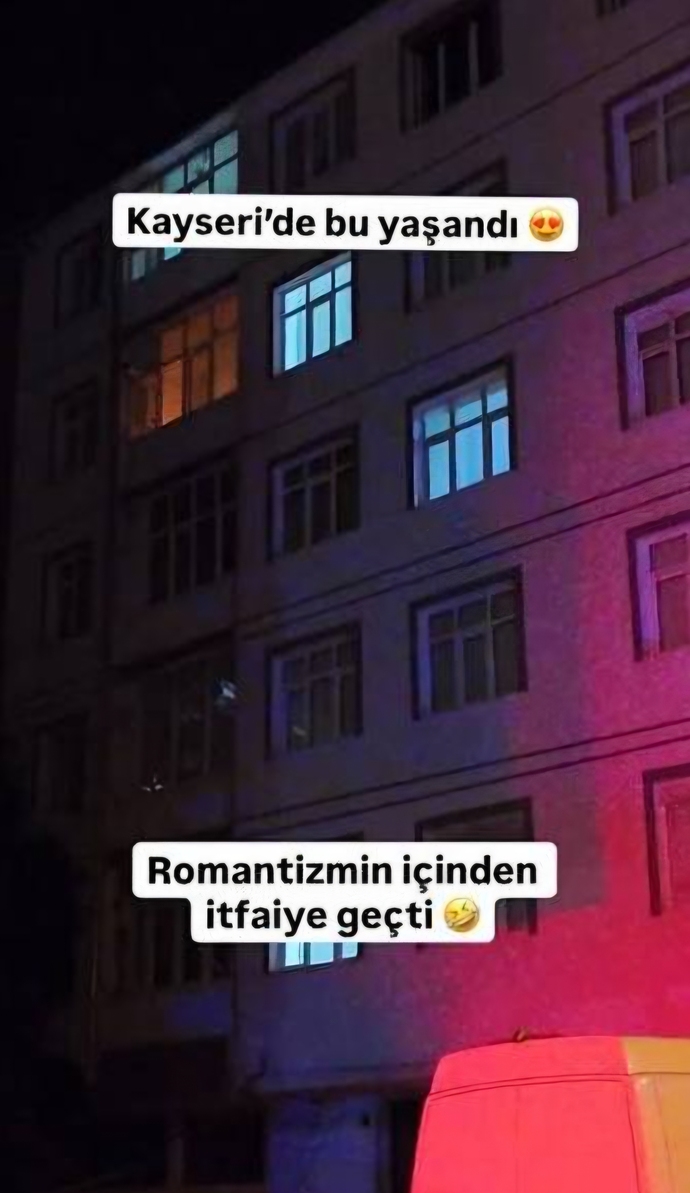Balkonda romantik dakikalar yaşamak isteyen çifte itfaiye baskını 😅🚨🚒 Sizin romantizm yaşadığınız en garip yer neresiydi?