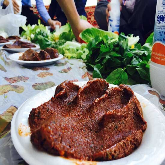 Size çiğköfte verir miyim söylim mi?