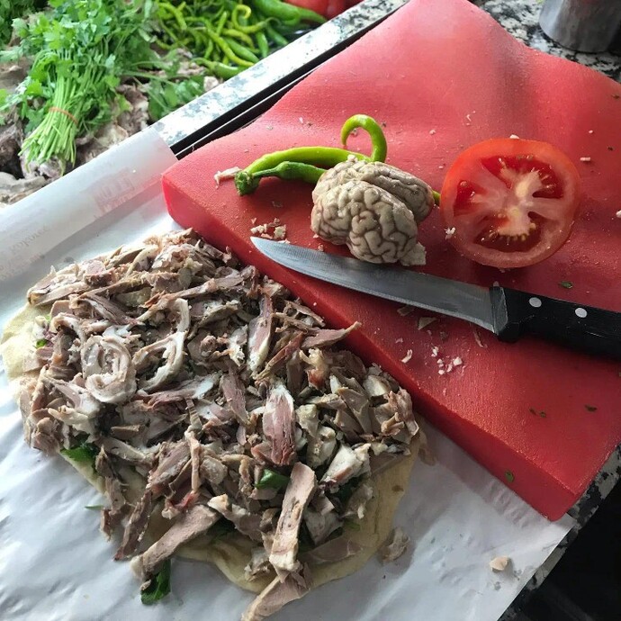 Gecenin bu saati şirdan mı gider yoksa kuzu kelle söğüş mü?