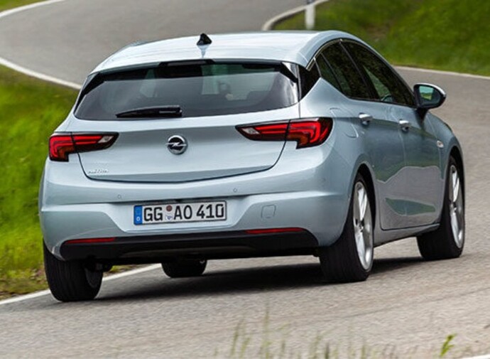 Astra K mı Megane 4 mi?
