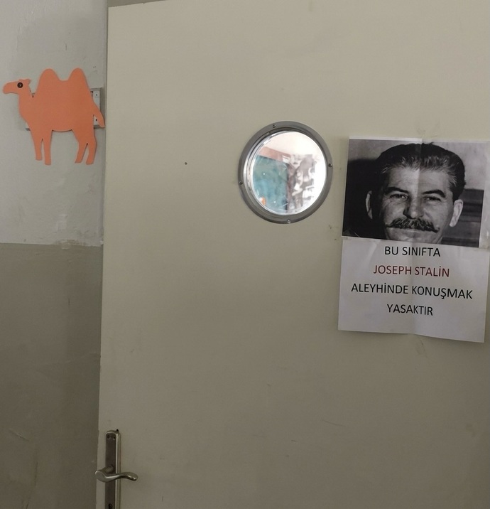 Duşta ansızın akan soğuk su mu daha can sıkıcı yoksa, Market arabasının sağa sola gitmeyen o inatçı tek tekerleği mi?
