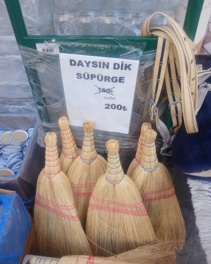 Ayak serçe parmağını sehpaya vurmak mı daha çok acı verir yoksa, uyuştuktan sonra karıncalanan bacak mı?
