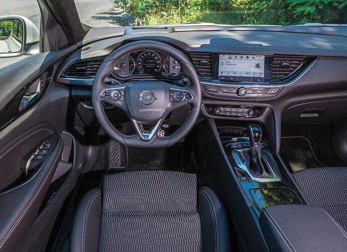Opel Insignia B Grand Sport Nasıl araba sizce?