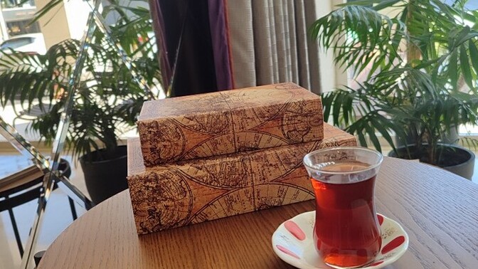 Hazır mı dumanı üstünde çayımız?
