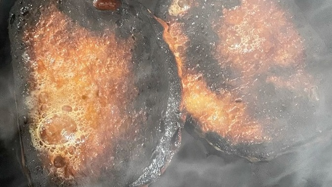 Bugün kahvaltıya kimler geliyor😋 yumurtalı ekmek sever misiniz?