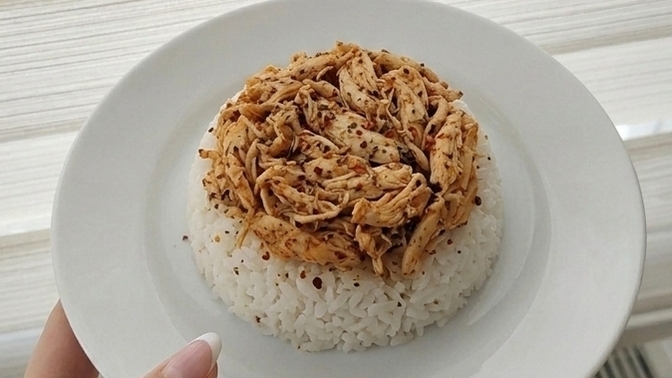 Tavuk pilav ayran turşu üçlüsünü sevenler burada mı, sizce bu kombin mükemmel değil mi?
