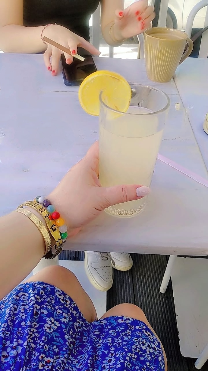 Churchill sever misiniz, çay mı yoksa churchill mi tercih edersiniz?