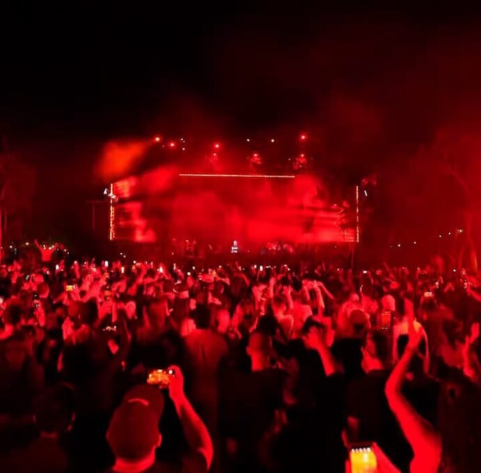 Müzik ondan sorulur! Mahmut Orhan gerçekten iyi bir dj mi?