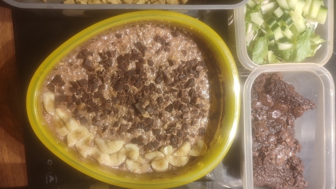 Bir iş günüm için hazırladığım 1400 kalorilik 100 gram proteinli öğünler sizce nasıl?