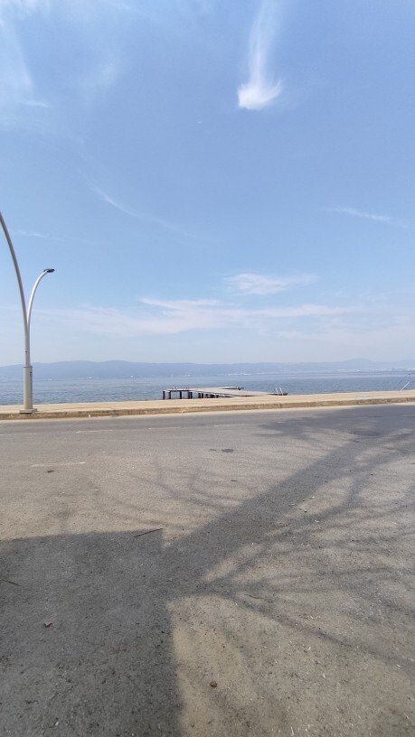Müzik eşliğinde güzel olmaz mı deniz?