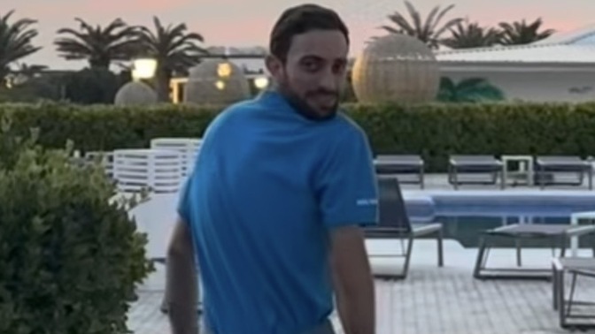 Bu adam nasil yakışıklı mı?