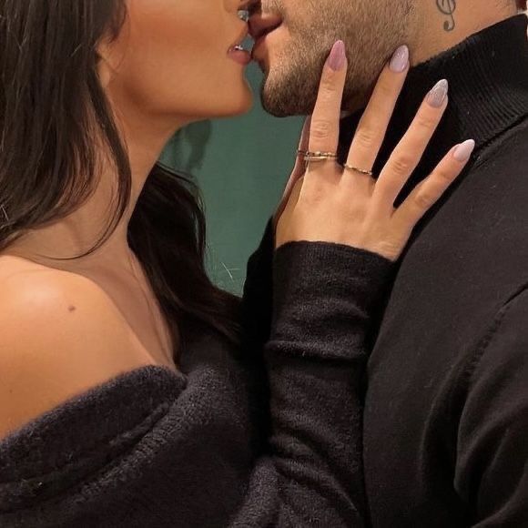 Bir ilişkide açık iletişim mi daha önemli, mahremiyet mi?