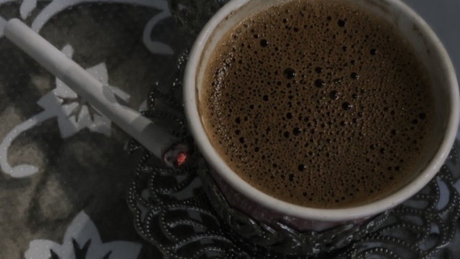 Kahve içerken mutlaka yanında bir şeyler olmalı mı?