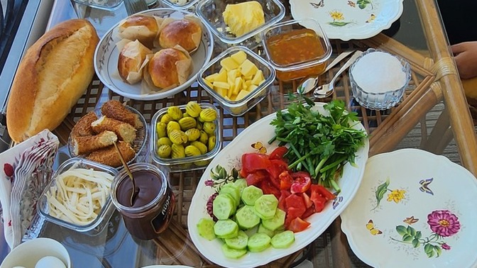 Sizce evlilikte en makbul jest nedir, kahvaltı hazırlayan eş mi yoksa başka bir şey mi?