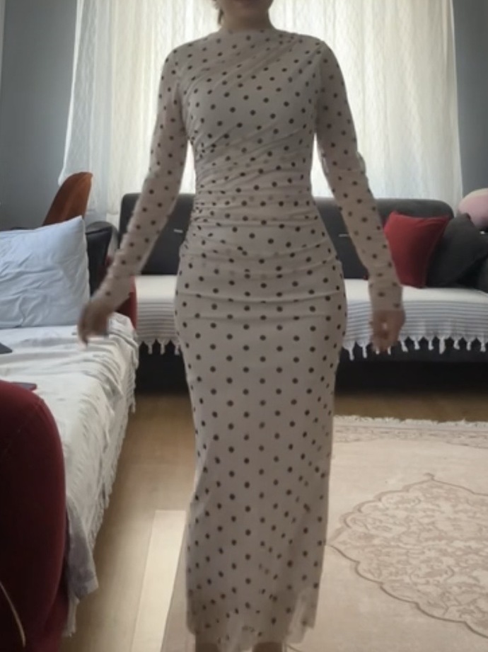 Elbisem olmuş mu ama tesettürlüyüm?