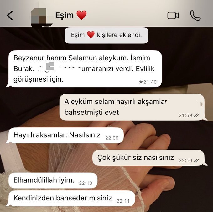Muhafazakarların flörtü çok iğrenç geliyor bana düşünsenizedüşünsenize karşıdaki selamınaleyküm diye konuya giriyor?
