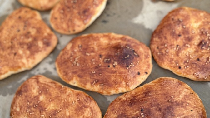 Çörek yaptım yer misiniz?