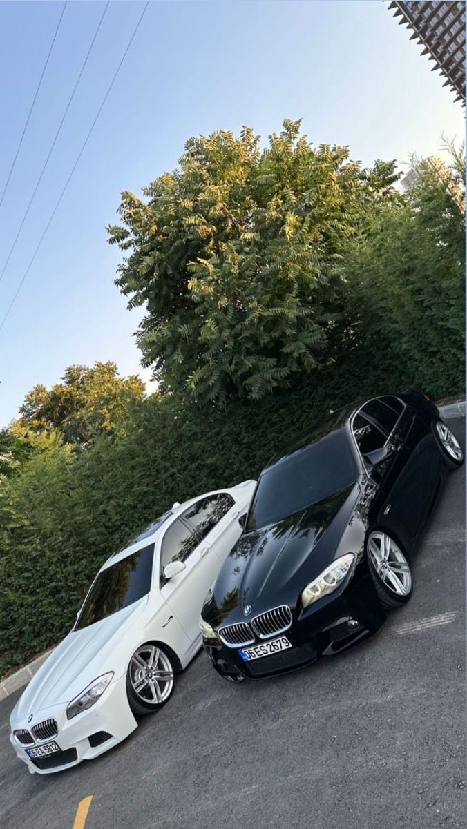 BMW F10 için beyaz mı siyah mı daha şık ve mantıklı tercih olur?