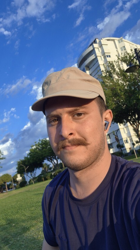 Selam. Hangisi instagram profili olmalı?
