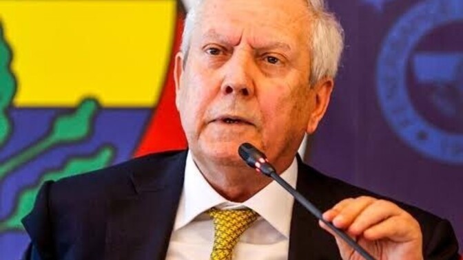 Fenerbahce başkanlığı için adayınız kimdir Aziz yıldırım Hakan safi?