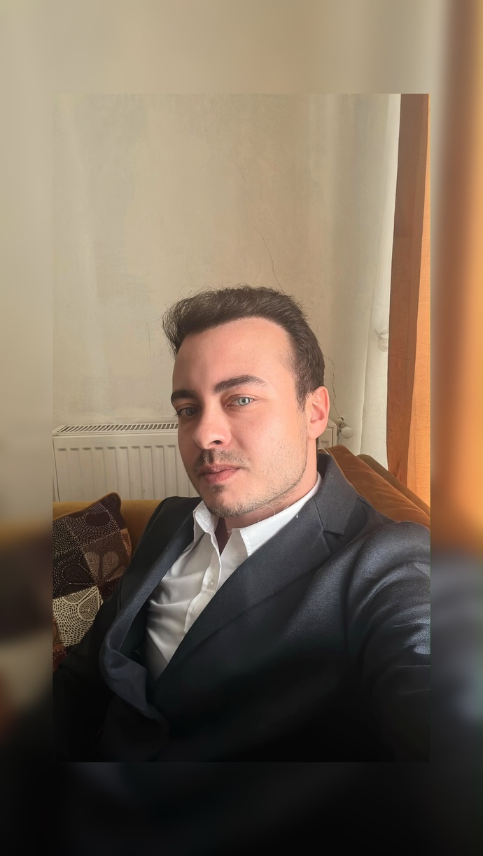 Merhaba bu fotoğrafta nasılım sizce?