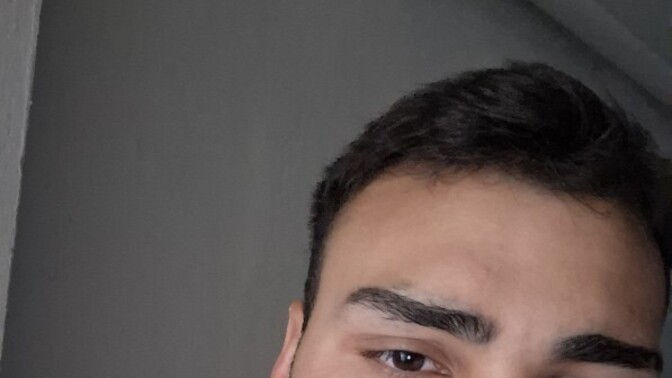 Gözler anlatır diyolar bazen benim gözler boş mu yoksa anlatıyor mu bi şey ler?