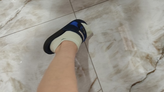 Çorapları ayakkabıyla giymek kısmeti kapatır mı, terlik giymek işe yarar mı?