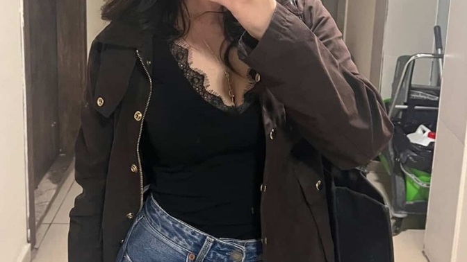 Bu kombin nasıl duruyo hava soğukken cektim ve zayıf miyim kilo alayım mı?