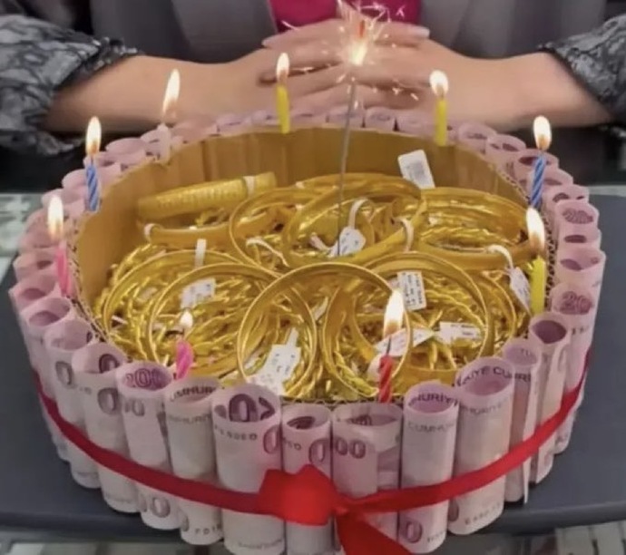 Böyle bir pasta sizi mutlu eder mi?