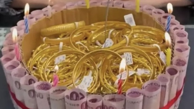 Böyle bir pasta sizi mutlu eder mi?