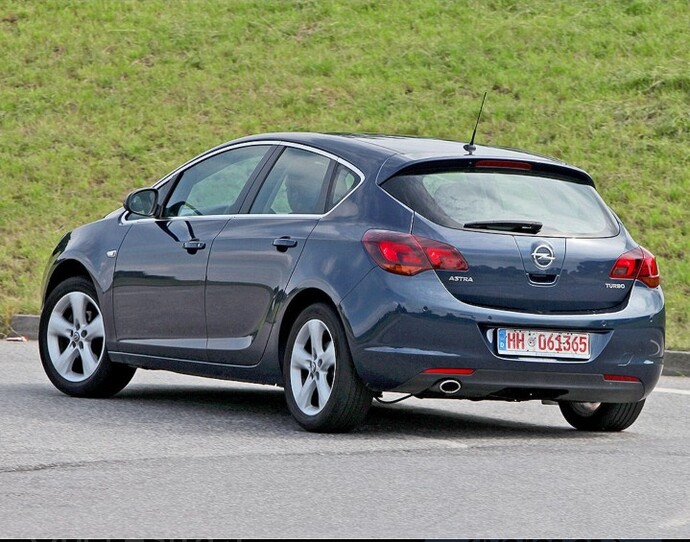 Astra J mi Astra K mi?