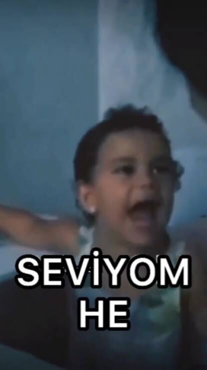 İkidebir seviyor musun diye soran insanlara tepkiniz nedir😅?