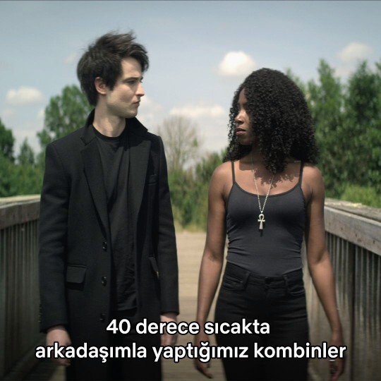Kızlar saatlerce hazırlanır güzel görünmek için ama erkekler 5 dakika da nasıl bu kadar iyi dururlar?