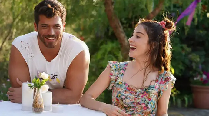 Kadınlar gerçekten flörtöz mü, yoksa erkekler en ufak ilgiyi yanlış mı anlıyor?