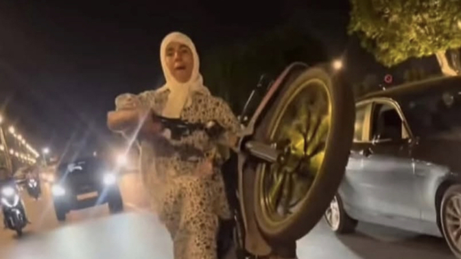 İşi görülene kadar dibimizden ayrılmayanlar işi görülünce niye arazi oluyorlar?
