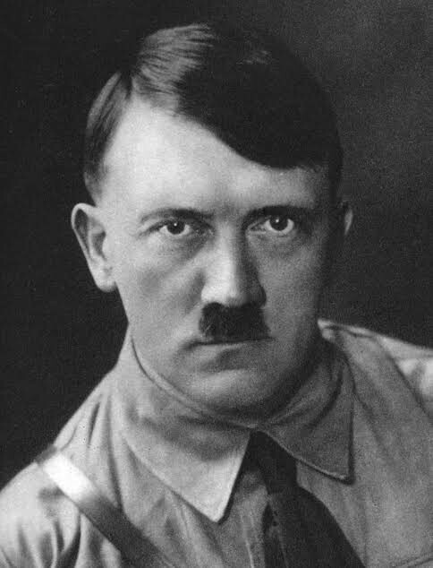 Selena Gomez mi daha tatlı yoksa Melis Fis mi?