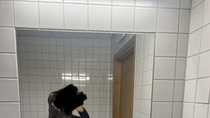 İş yerine böyle kombin giymek çok mu iddialı, sizce kötü mü duruyor?