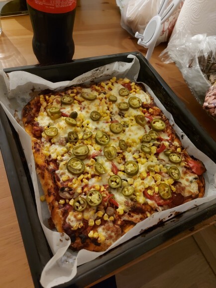 Pizza yaptım sizce nasıl olmuş?