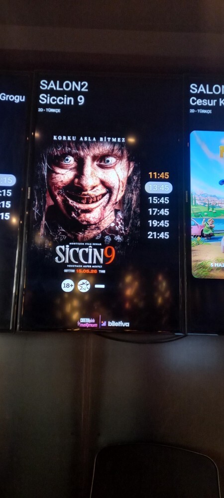 En son sinemada hangi filme gittiniz, korku filmi tavsiyesi olan var mı?