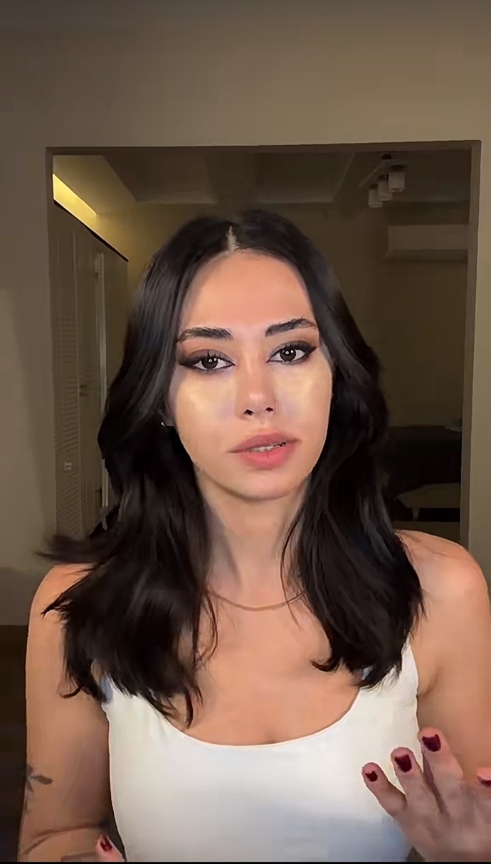 Siyah blazer takıma hangi göz makyajı daha çok yakışır, nasıl bir look yapmalıyım?