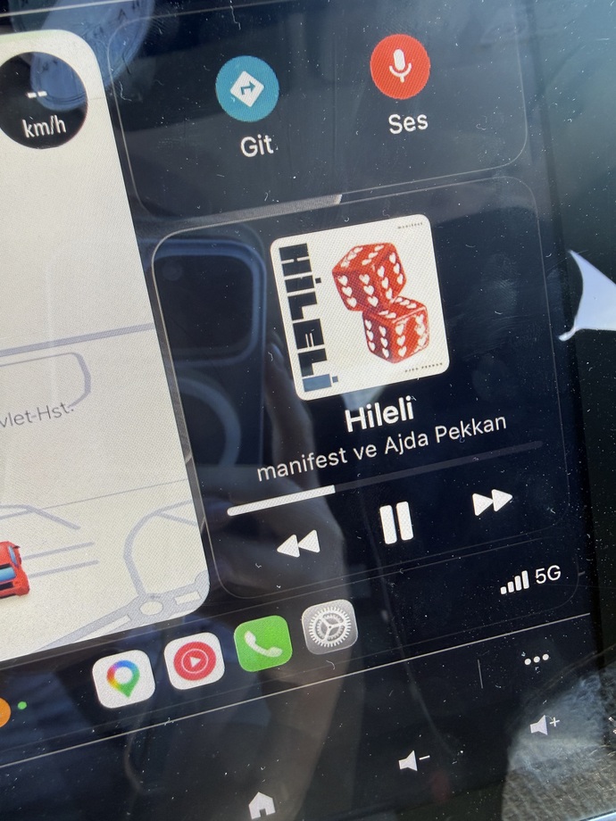 Takıntılı olduğunuz bir şarkı ya da şarkıcı var mı?